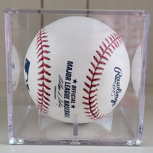 Curt Schilling Autographed MLB Baseball with case - Picture 2 of 4